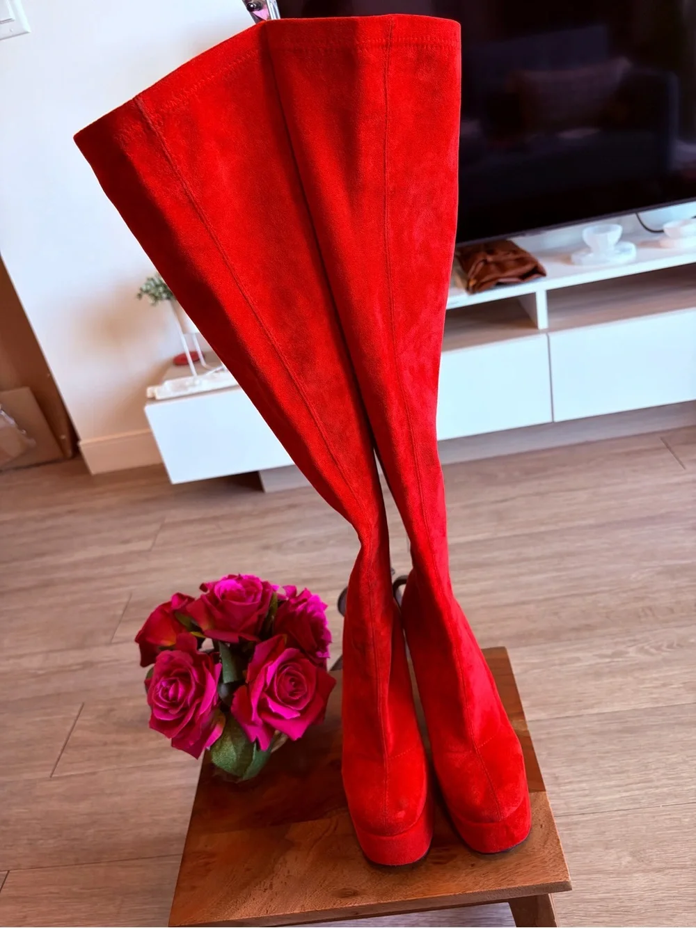 N/A bold red